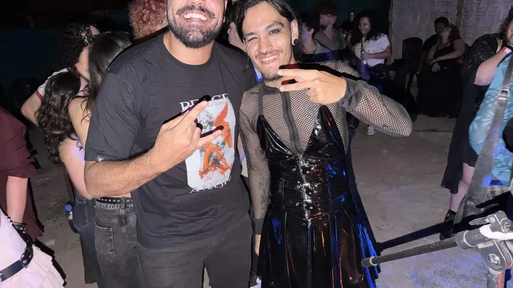 Roda punk com som autoral agita pub no Centro de Campo Grande