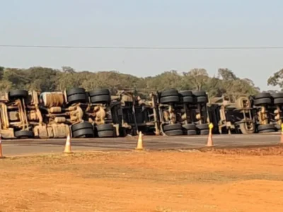 BR-436 bloqueada: vazamento de etanol interdita rodovia até quinta