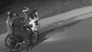 Entregador é assaltado a mão armada e tem moto levada no Jardim Auxiliadora